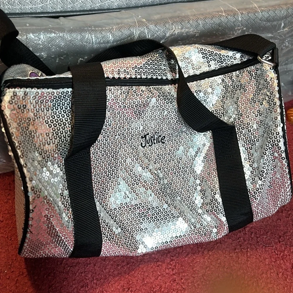 “S” letter Sports Duffel Bag for Girls - Picture 3 of 3